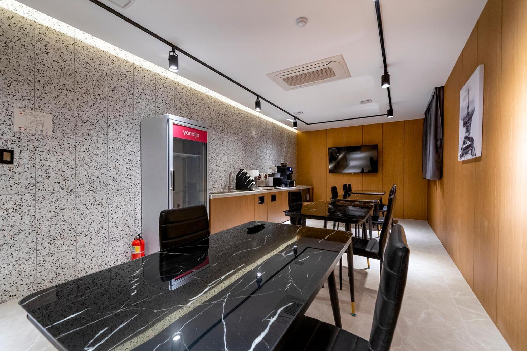 Urban Brown Hotel Chungju City Hall Εξωτερικό φωτογραφία